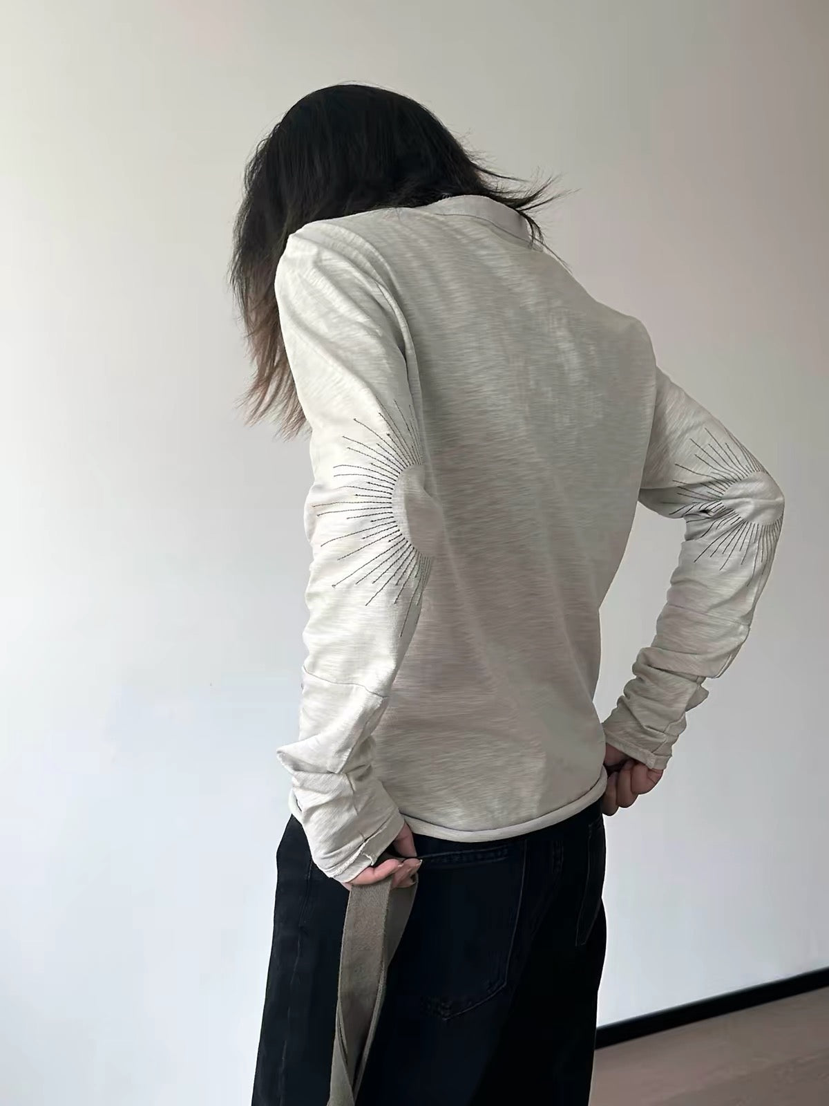 Eclipse Elbow Graphic Tee (2color)